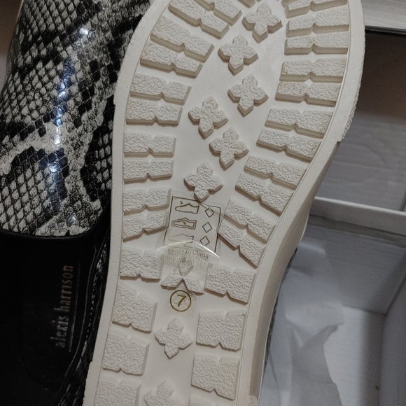 Snake skin slip-on sneaker - Picture 3 of 5